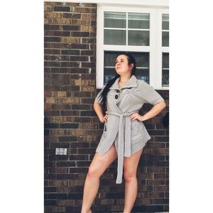 Long buttoned sweater ! 🖤✨